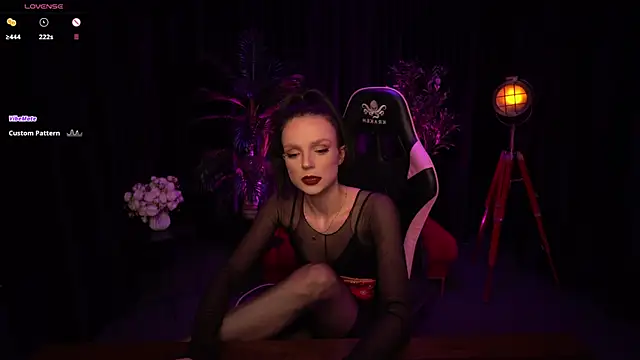 Snapshot of Wild_Alice_me chatting on July 9, 3:33 pm Wild Alice me online show from July 9, 3:33 pm
