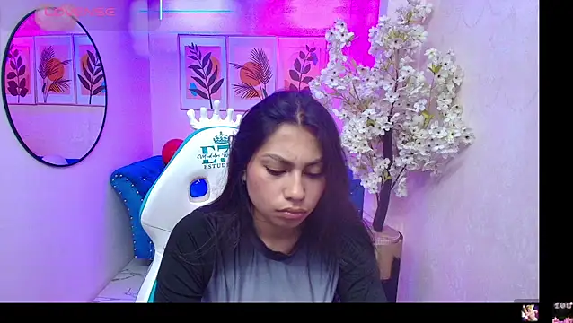 Snapshot of Miia__collins chatting on February 23, 12:28 pm Miia collins online show from February 23, 12:28 pm