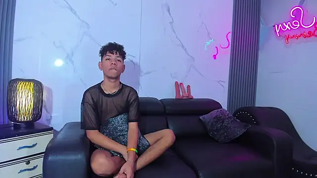 Spicy guys online show from May 8, 1:37 pm