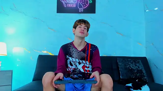 Snapshot of Spicy_guys chatting on February 24, 12:50 pm Spicy guys online show from February 24, 12:50 pm