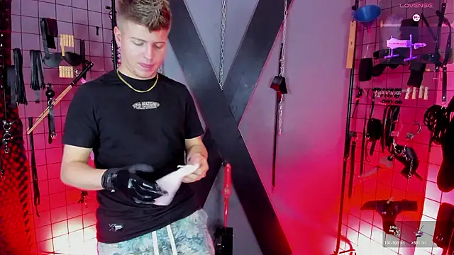 Snapshot of MrJustin_Brianna_BDSM chatting on February 21, 6:54 pm MrJustin Brianna BDSM online show from February 21, 6:54 pm