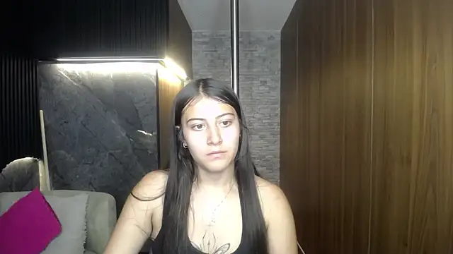 Snapshot of Sweett_liia_ chatting on April 21, 7:31 pm Sweett liia online show from April 21, 7:31 pm