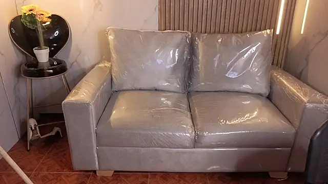 Snapshot of Sweett_liia_ chatting on June 17, 7:46 pm Sweett liia online show from June 17, 7:46 pm