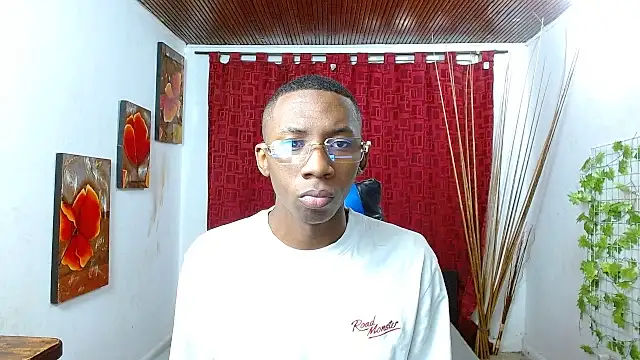 milo018 online show from May 5, 2:09 pm