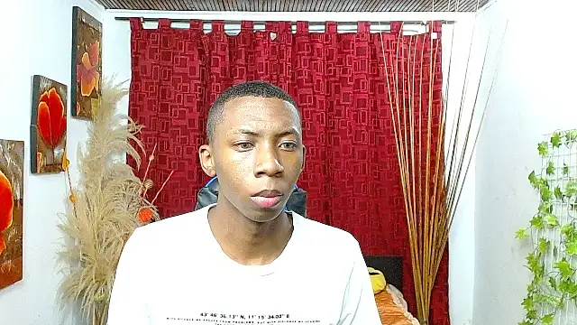 milo018 online show from March 27, 8:59 am