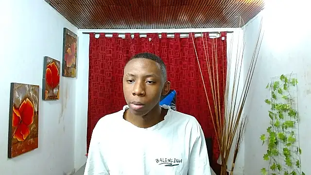 milo018 online show from May 13, 5:42 pm