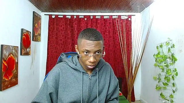 milo018 online show from April 17, 6:38 am