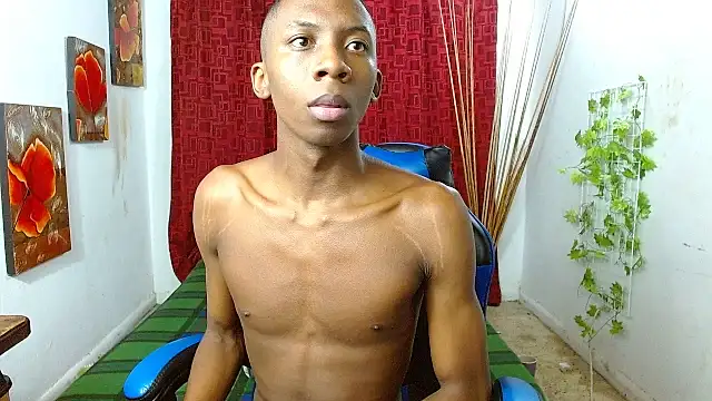 milo018 online show from April 18, 8:49 am