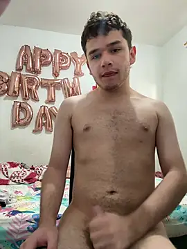 Snapshot of Andytow chatting on February 18, 9:55 pm Andytow online show from February 18, 9:55 pm