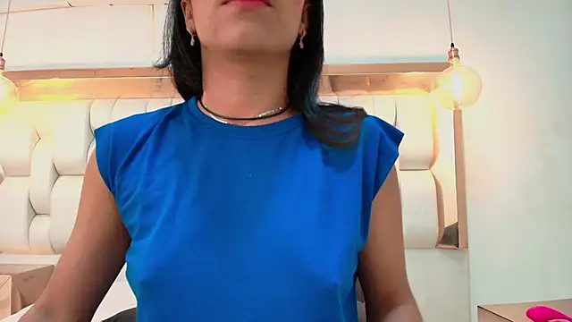 Snapshot of AzulMaveric chatting on May 15, 11:19 am AzulMaveric online show from May 15, 11:19 am