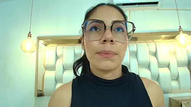 Snapshot of AzulMaveric chatting on July 8, 7:36 pm AzulMaveric online show from July 8, 7:36 pm