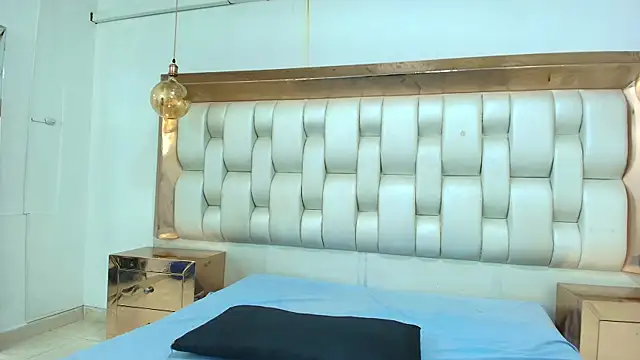 AzulMaveric online show from March 28, 5:14 pm