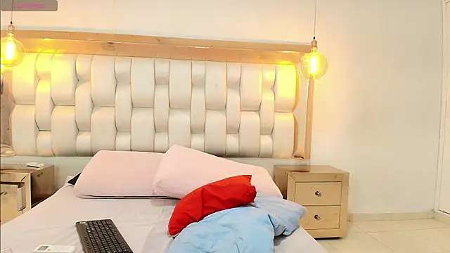 AzulMaveric online show from February 21, 8:11 pm