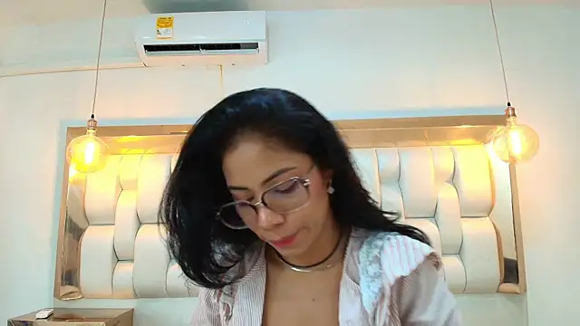 Snapshot of AzulMaveric chatting on May 11, 4:48 pm AzulMaveric online show from May 11, 4:48 pm