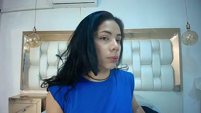 Snapshot of AzulMaveric chatting on June 15, 8:08 pm AzulMaveric online show from June 15, 8:08 pm