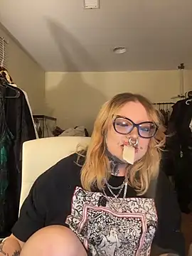 grindhouseho online show from March 12, 4:40 am