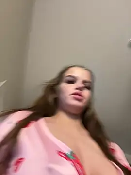 Snapshot of clarabarness15 chatting on February 28, 5:40 am clarabarness15 online show from February 28, 5:40 am