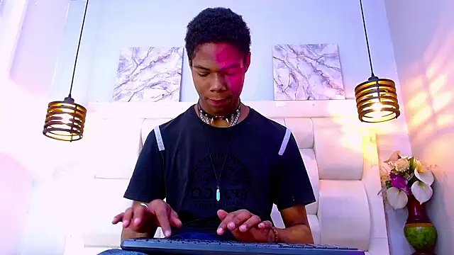 Santiago Ortiz  online show from March 25, 1:21 pm