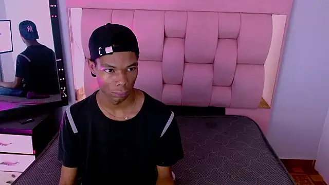 Santiago Ortiz  online show from March 1, 1:55 pm