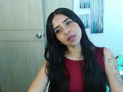 Snapshot of Pauliha chatting on February 26, 4:51 pm Pauliha online show from February 26, 4:51 pm