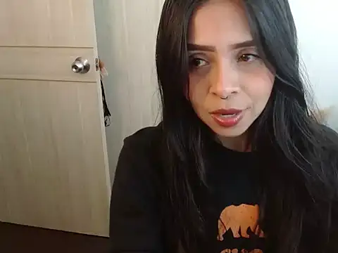 Snapshot of Pauliha chatting on February 25, 5:02 pm Pauliha online show from February 25, 5:02 pm