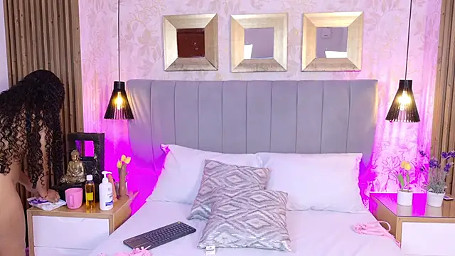 Lorenn Sweet online show from March 5, 12:46 pm