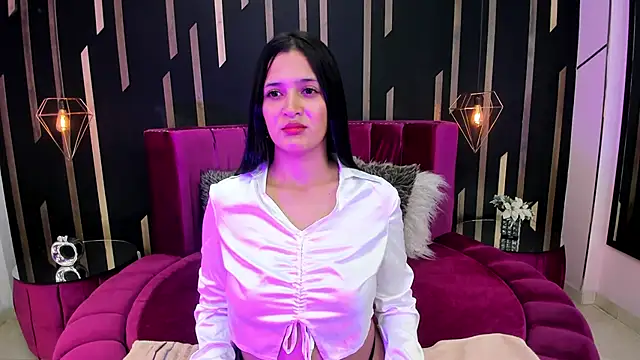 Kendal Lane online show from April 1, 7:44 pm