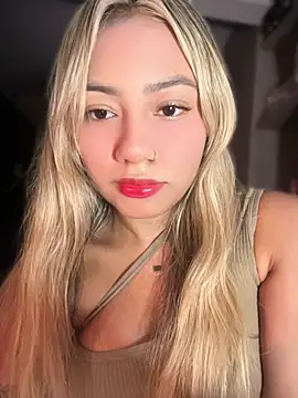 Dulce Sofi  online show from June 4, 1:10 am