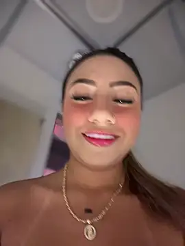 Dulce Sofi  online show from April 5, 10:05 pm