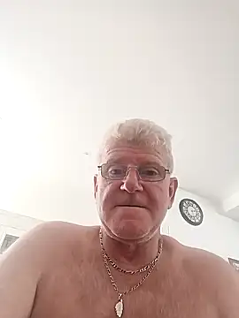 Snapshot of olivbisoumis chatting on February 19, 1:30 pm olivbisoumis online show from February 19, 1:30 pm