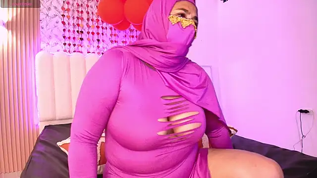 Nadia Privee online show from February 19, 6:38 pm