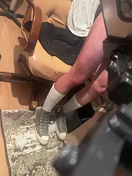 ozzyylove online show from April 11, 8:12 pm