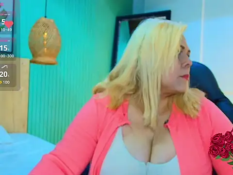 Snapshot of eva_colen50 chatting on February 26, 6:52 pm eva colen50 online show from February 26, 6:52 pm