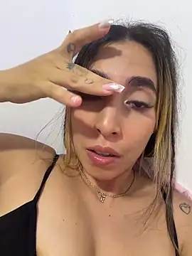 Sophiexx  online show from April 13, 1:20 am