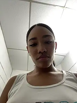 kali rousse online show from April 5, 1:01 am