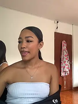 Snapshot of kali_rousse chatting on February 19, 1:08 pm kali rousse online show from February 19, 1:08 pm