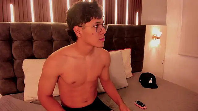 Daviid18   online show from February 25, 1:55 pm