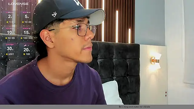 Daviid18   online show from February 19, 3:53 pm