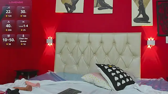 SweerLuna online show from April 30, 2:02 pm
