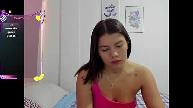 Snapshot of Alessia_Monroe_ chatting on May 5, 4:32 pm Alessia Monroe online show from May 5, 4:32 pm