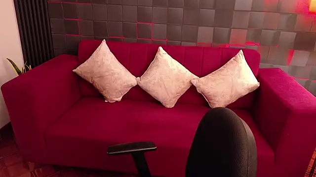 Alessia Monroe  online show from March 13, 8:25 pm