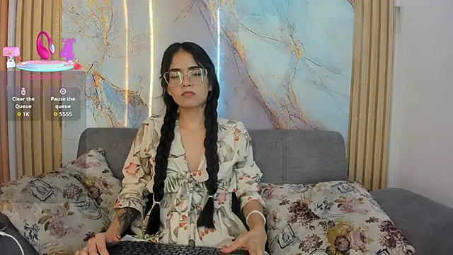 Carolina pm online show from April 8, 10:44 pm