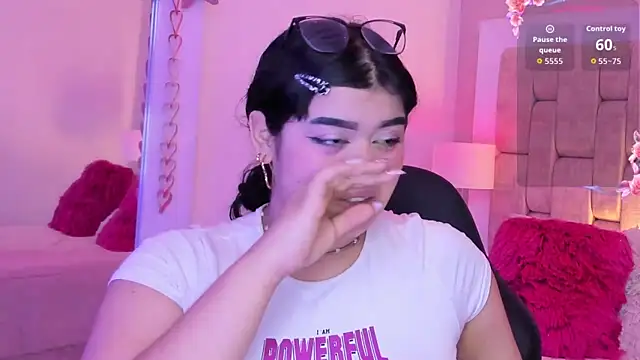 AnniJones online show from April 11, 3:03 am