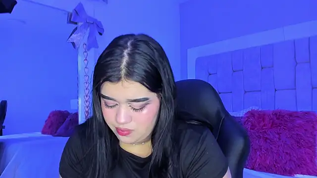 AnniJones online show from April 18, 3:09 am