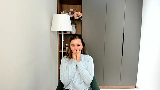 AshelyPeakes online show from February 19, 5:04 am