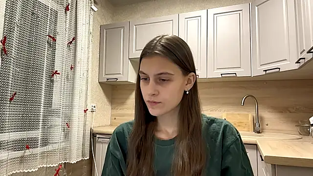 Snapshot of SwappingFate chatting on March 4, 1:19 pm SwappingFate online show from March 4, 1:19 pm