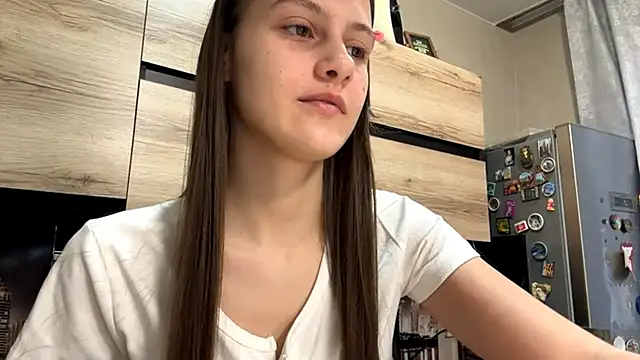 Snapshot of SwappingFate chatting on February 20, 11:12 am SwappingFate online show from February 20, 11:12 am