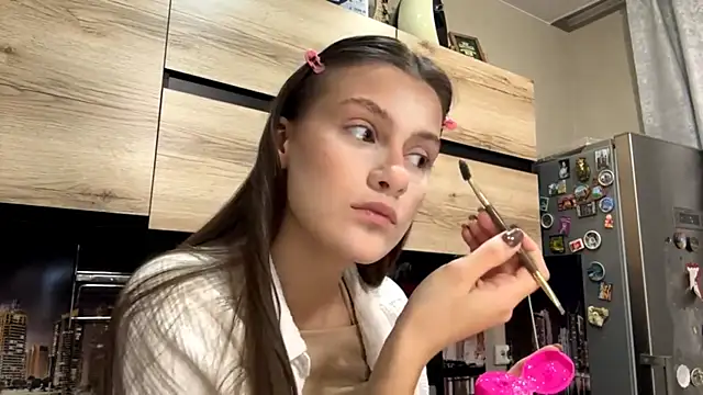 Snapshot of SwappingFate chatting on February 18, 1:51 pm SwappingFate online show from February 18, 1:51 pm