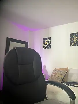 sara stormy online show from April 12, 5:05 pm