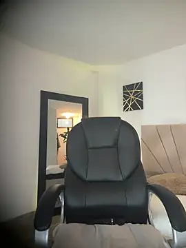 sara stormy online show from April 10, 6:15 pm